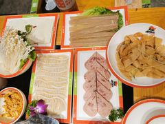 -潘小辣鲜肉老火锅
