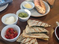 -ROAST coffee & eatery