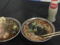 -薛记襄阳香辣牛肉面(平安路店)