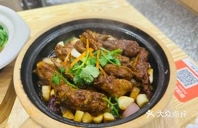 Stewed Chicken Wings in Clay Pot