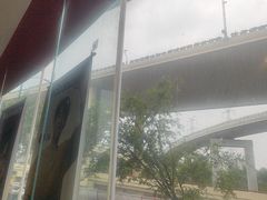 -麦当劳(虹梅路地铁站店)