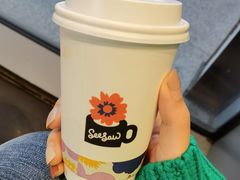 山茶桃胶拿铁-Seesaw Coffee(苏州中心店)