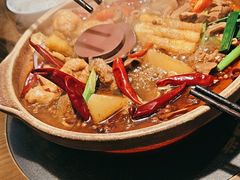-蔡婶牛腩牛杂煲(长安万科店)