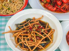 -捌贰虾蟹·江湖菜馆(江汉路店)