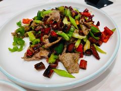 -犇逸·乐山跷脚牛肉·四川现炒(览海店)