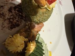 -松咖啡自助餐厅·松北香格里拉