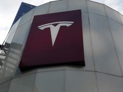 -TESLA 特斯拉(广州天环广场体验店)