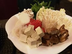 -昆明朗威酒店(昆明站火车站双桥夜市风情街店)