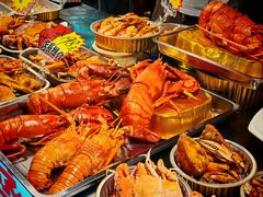 -亚龙湾亚泰商业街