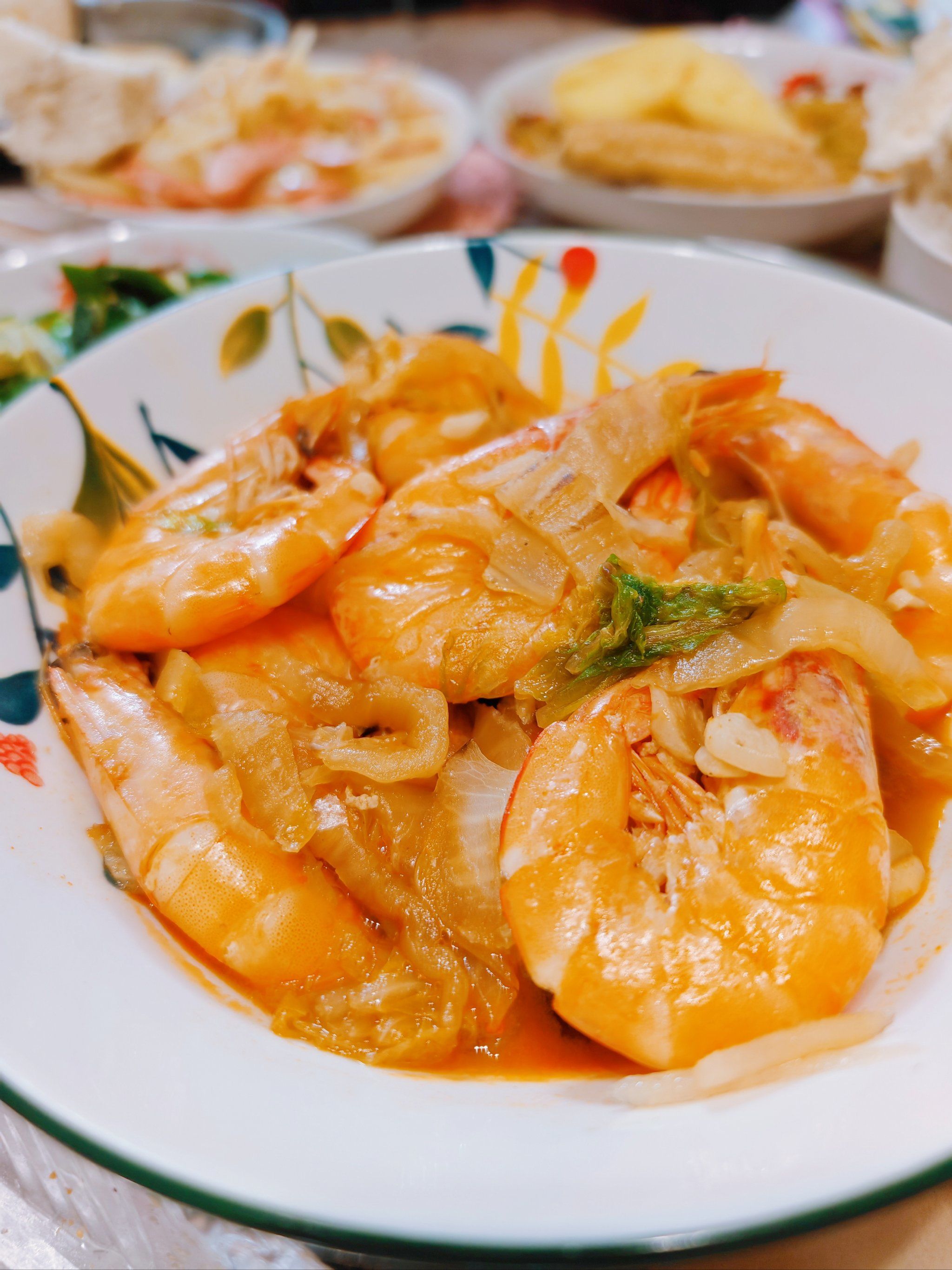 都是谁给你剥虾呢?