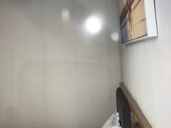 -吾遇酒店(深圳火车站罗湖口岸店)