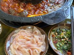 -黄潇洒老火锅(九眼桥宏济巷店)