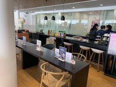 -杭州中沃沃尔沃4S店(滨江区店)
