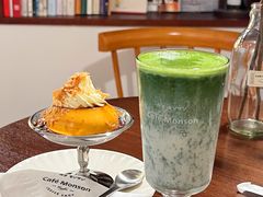 -Café Monson