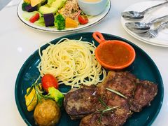 -丽莎沙拉轻食餐厅(国贸店)