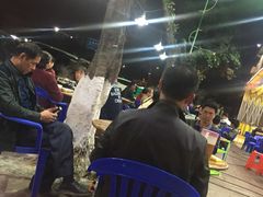 -牛一煲美食(江高店)