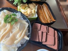 -佬土鹅肠火锅(解放路店)