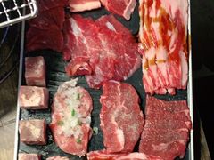 牛肉大满贯-乐焰活海鲜放题活罗氏虾活鳗和牛烧肉(海珠客村店)
