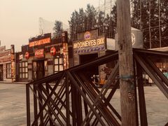 -席娜卡琳火车铁道夜市