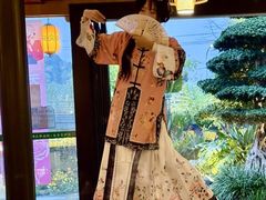 -茅草房·河畔园林火锅