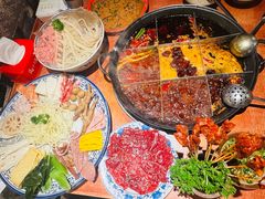 -周小明火锅(黑金冠社区店)