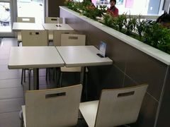 -华莱士·全鸡汉堡(湛江新华店)