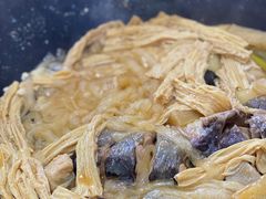 -老刘生态大鱼坊铁锅炖鱼(赛马场店)