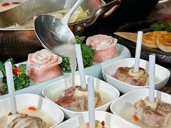 -捞王锅物料理(上海世茂广场店)