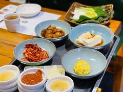 -草家酱蟹炭火烤肉店(珲春南路一店)