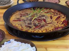 -黄潇洒老火锅(九眼桥宏济巷店)