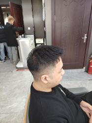 -藤野造型烫发染发