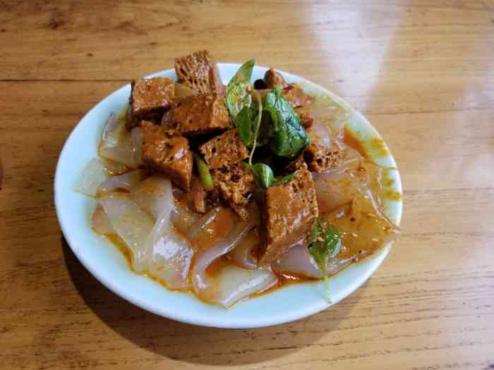 三厂烩羊肉(五龙口店)-"在西郊这边,能开到十几二十年的店很多,烩.