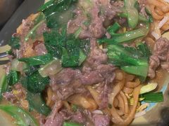 湿炒牛河-凤兴鸡煲(宝安海雅店)