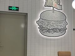 用餐区-肯德基(芳和店)