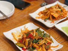 -喇喇排骨火锅·传统韩式脊骨汤(望京西园总店)