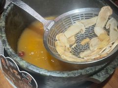 -芸山季·云南山珍菌火锅(人民广场来福士店)