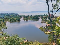 -七彩云南古滇温泉山庄