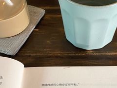 -彳亍咖啡·这里(水湾路店)