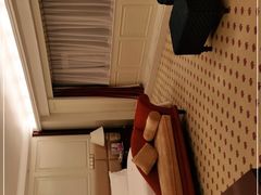 -深圳富苑皇冠假日套房酒店