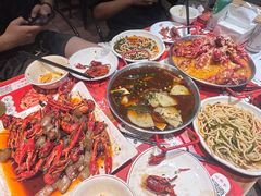 -李双猪·小龙虾·烧烤·羊肉煲(乐山店)
