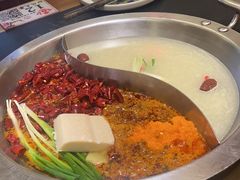 -沸炉重庆老火锅(军事博物馆店)