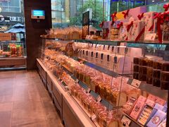 -巴黎贝甜(大宁国际商业广场店)