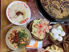 -赵美丽·重庆社区火锅·直营店(火车东站·中豪国际店)