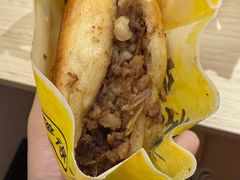 牛肉烧饼普通版-穆得·老周家牛肉烧饼(普利街店)