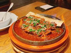 伴山嫩烤牛肋骨-蜜桃餐厅·伴山(湖滨商业街店)