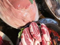 -渝嘴小老弟老火锅(华新村店)