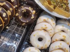 扁桃仁白巧多纳圈-多乐之日(富力城店)