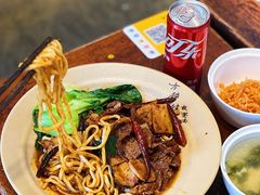 -方铲铲·成都板凳面(滨江银泰店)