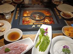 -老牌坊云南鱼豆花火锅(哈西万达店)