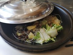 -粘豆包柴火铁锅炖